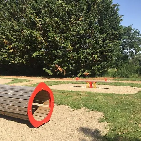 Cozy Avec Terrasse Et Climatisation Pres De Saint Pourcain - Fr-1-489-267 *